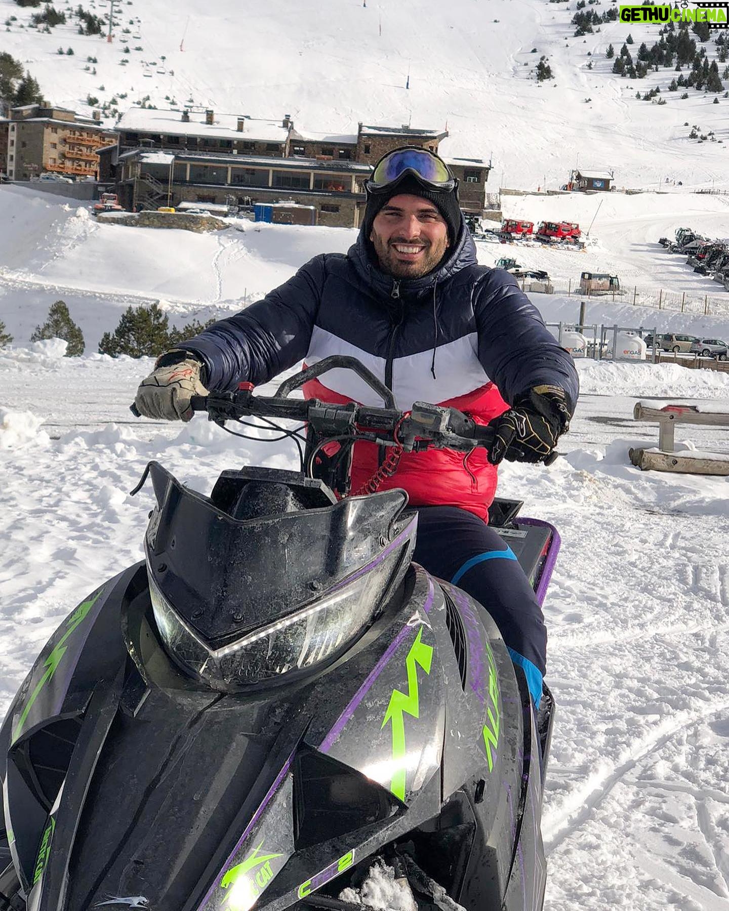 Suso Álvarez - 11.4K Likes - Primer día de Snow , en moto 😜❤️