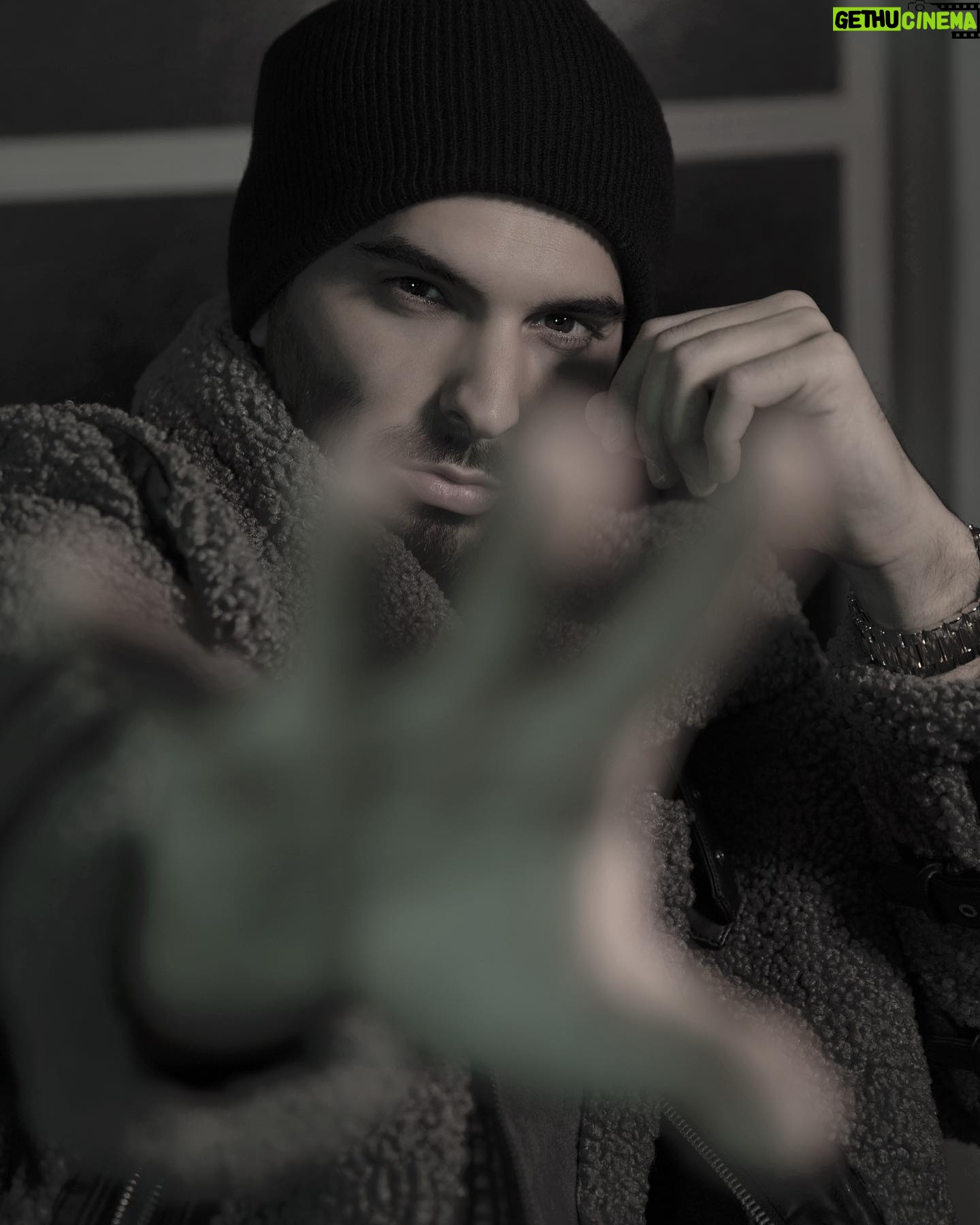 Suso Álvarez - 8.1K Likes - Escoge una persona que te mire como si fueras magia.
-Frida Kahlo-
@ivantenaphoto 📸