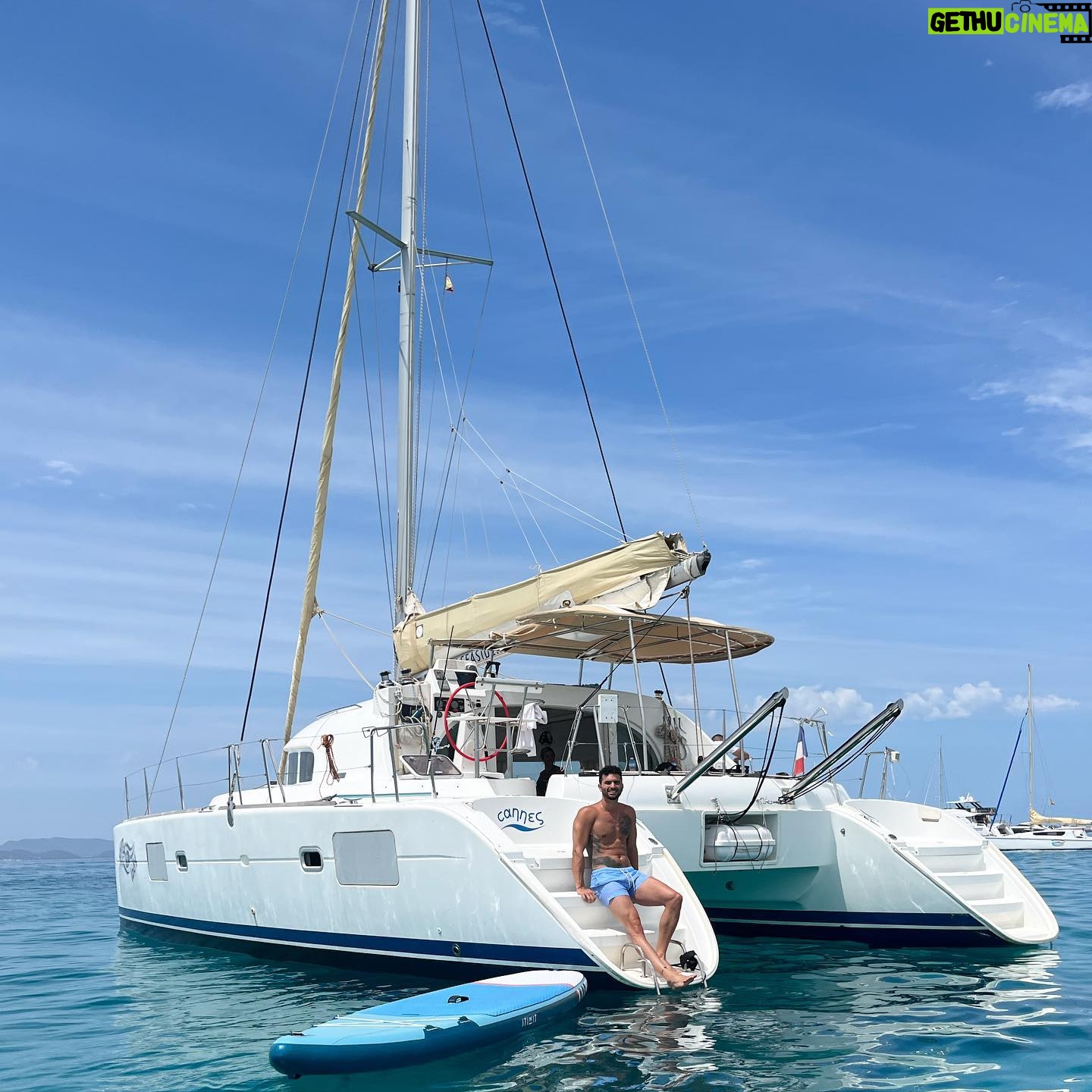 Suso Álvarez - 9.9K Likes - Amigos Vitamina🤍💫
Es un lujazo formar parte de la mejor empresa de charter de ibiza @seasideholidays_ibiza ⛵️🤍