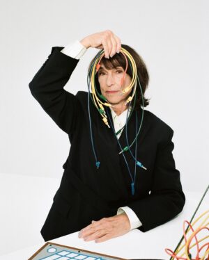 Suzanne Ciani Instagram - I had an incredible time last week with @acnestudios for Paris Fashion Week! Link in bio for the full show, as well as an interview with @dazed 

Photographs by @lukas_wassmann during the soundcheck for #AcneStuduoFW22