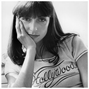 Suzanne Ciani Instagram - 🌊 JUST ANNOUNCED! 🌊

Hello Chicago! On May 17, 2024, we’re bringing Suzanne Ciani to your fine city on the Particles & Waves Tour, celebrating 40 years of her sublime electro-romantic LP Seven Waves. 

Tickets are on sale now at our 🔗 in bio.

⎐ CHICAGO
Friday, May 17 
Fourth Presbyterian Church
w/ Jeremiah Chiu (@jeremiahchiu)
↳ presented with Empty Bottle

Each night, Suzanne explores themes and sequences from the original Seven Waves recordings while improvising on the Buchla 200e modular synth. It’s all presented live in quadraphonic sound, bathed in a sensuous, immersive light show. LA-based composer, synthesist, and graphic designer Jeremiah Chiu opens the evening with a solo ambient set.

Don’t miss Suzanne on the other dates of the tour:

⎐ SAN FRANCISCO
Saturday, February 24
Grace Cathedral
w/ Celia Hollander (@ceellliiiia)
↳ presented with Noise Pop   Synth News

⎐ NEW YORK CITY
Saturday, March 2
Church of the Heavenly Rest
w/ Time Wharp (@usa_kaye)

See you in the waves… 🌊🌊🌊

⁛ Poster art by @kazuhiro_aihara

📷: 1) Suzanne in her Seven Waves era, 2) Chicago flyer, 3) Finders Keepers reissue of Seven Waves