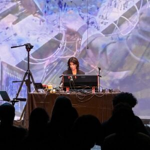 Suzanne Ciani Instagram - Really looking forward to heading back to Europe tomorrow for tour!

7 December - Bari 🇮🇹 @spaziomurat 
10 December - Amsterdam 🇳🇱 @muziekgebouw 
14 December - Berlin 🇩🇪 @volksbuehne_berlin 
16 December - Leuven 🇧🇪 @stukleuven 

Photo by Steven Churchill at Mandeville Auditorium UC San Diego @theloftatucsd
