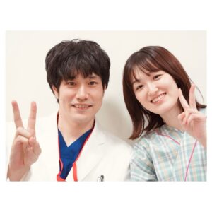 Suzuka Ohgo Instagram - 最後ロボに声をかけそびれたニコにみせたくなる写真😌
夜空の星のように、きっとまた🌌

ちなみに、カン様のうちわとニコ家の家族写真はずっと持っています😆✌️
#松山ケンイチ さん #セクシーボイスアンドロボ #カムイ外伝 #お別れホスピタル  #🌷