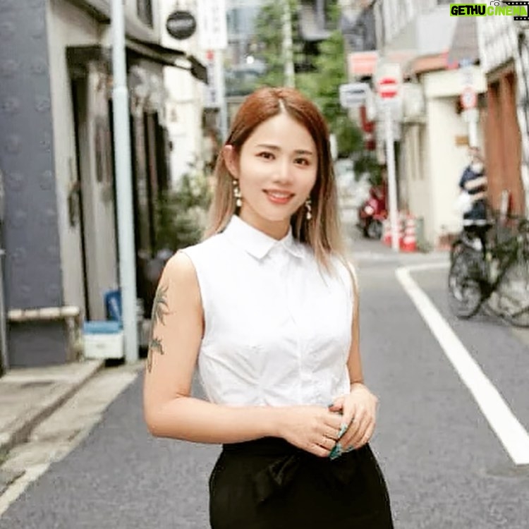 Suzumi Suzuki - 493 Likes - POPEYE interview cut.
Dress: #dsquared2