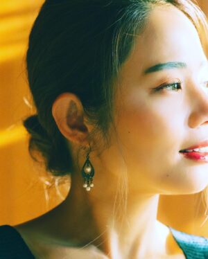 Suzumi Suzuki Instagram - Shueisha Online interview cut. 
集英社オンラインにて『ギフテッド』のインタビュー配信中です。
top #todayful 
long skirt #loveless 
sandals #jimmychoo