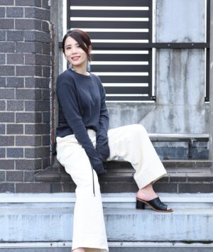 Suzumi Suzuki Instagram - ダヴィンチ8月号にインタビュー載ってます。ぜひ読んでください。
"Da Vinci" interview cut, up on the roof of Shincho-sha building.
#davinci #photoshooting #todayful #lappartement