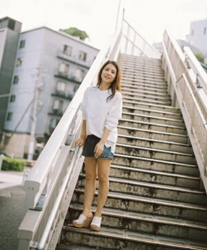 Suzumi Suzuki Instagram - ヒルズライフ連載毎月初めに更新▷ http://hillslife.jp/culture/2023/11/01/words-to-wear_7/
今月は中学校のあった駅の話と金原ひとみ『腹を空かせた勇者ども』のコトバを紹介してます。
photo by Ittetsu Matsuoka
#hillslife