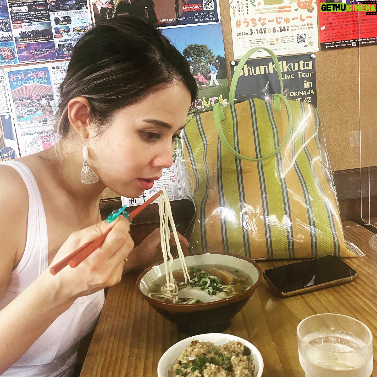 Suzumi Suzuki - 776 Likes - Eat well in Okinawa memo. Chatan area.
1. Pipeline coffee. Mexican deli and cafe. Tables outside and inside.
2. CC’s Chicken N’ Waffles. Greasy chicken and waffles. Good for brunch.
3. Good day coffee. Famous for breakfast and good coffee .
4. Miyako-Soba Ai 愛. Okinawa traditional noodles, open all night.
5. Taco rice at Naha airport food court. Okinawa soul food.
#okinawa #eat #food #沖縄グルメ #chatan #soulfood