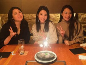 Suzumi Suzuki Instagram - Thank you I love you, girls.
お祝いたくさん♪