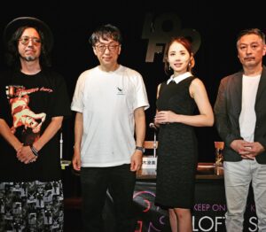 Suzumi Suzuki Instagram - 宮台真司センセ×島田雅彦センセ×ジョー横溝お兄さん×すずみーなの『ギフテッド』関連トーク、全文リアルサウンドブックで読めるようになりました。
▶︎ https://realsound.jp/book/2022/10/post-1133097.html

dress #loveless 
earrings #aliceinwonderland