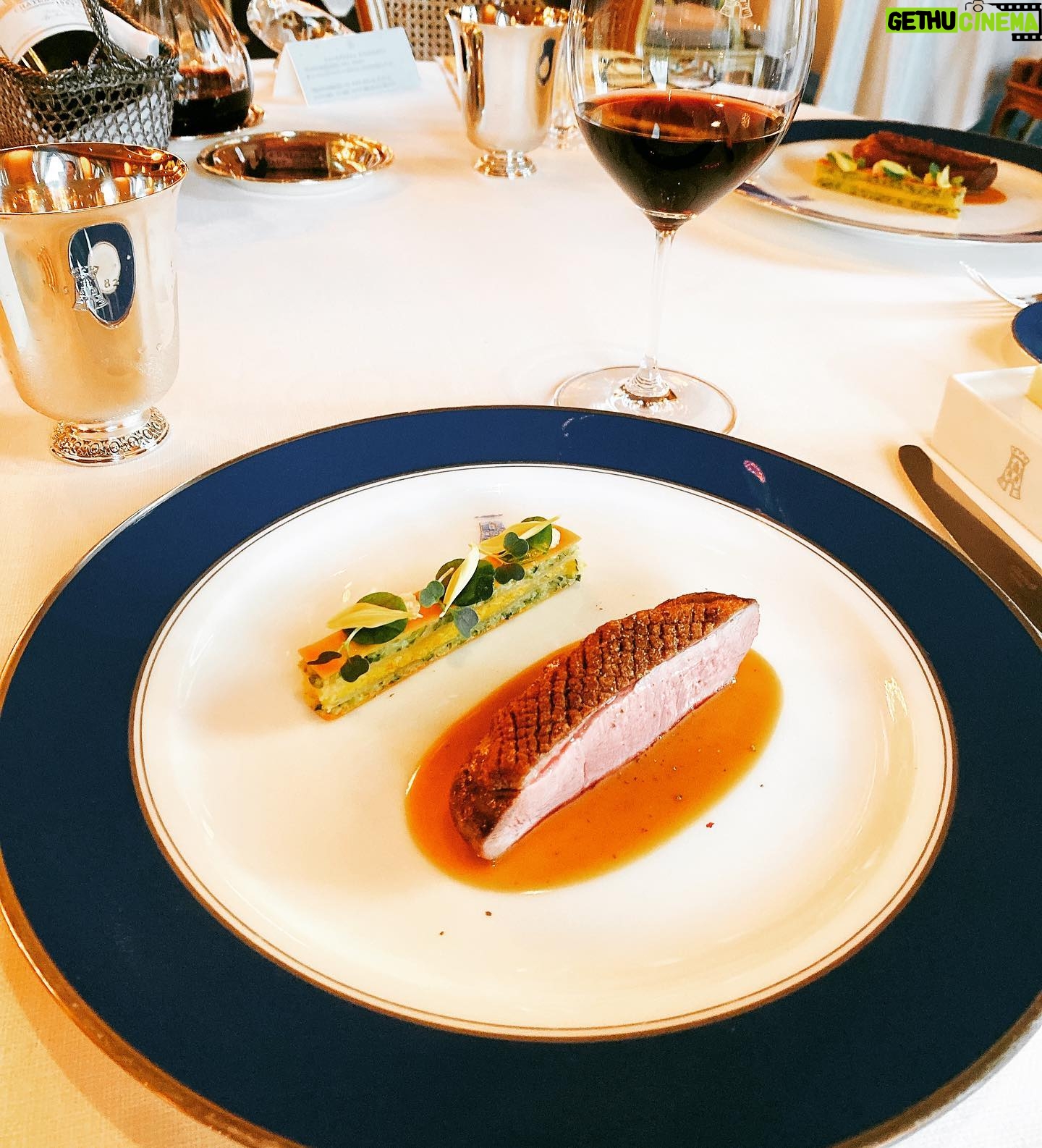 Suzumi Suzuki - 594 Likes - 前日と前々日の晩飯はそうめんでした。
#tourdargent #chateauhautbrion #1983