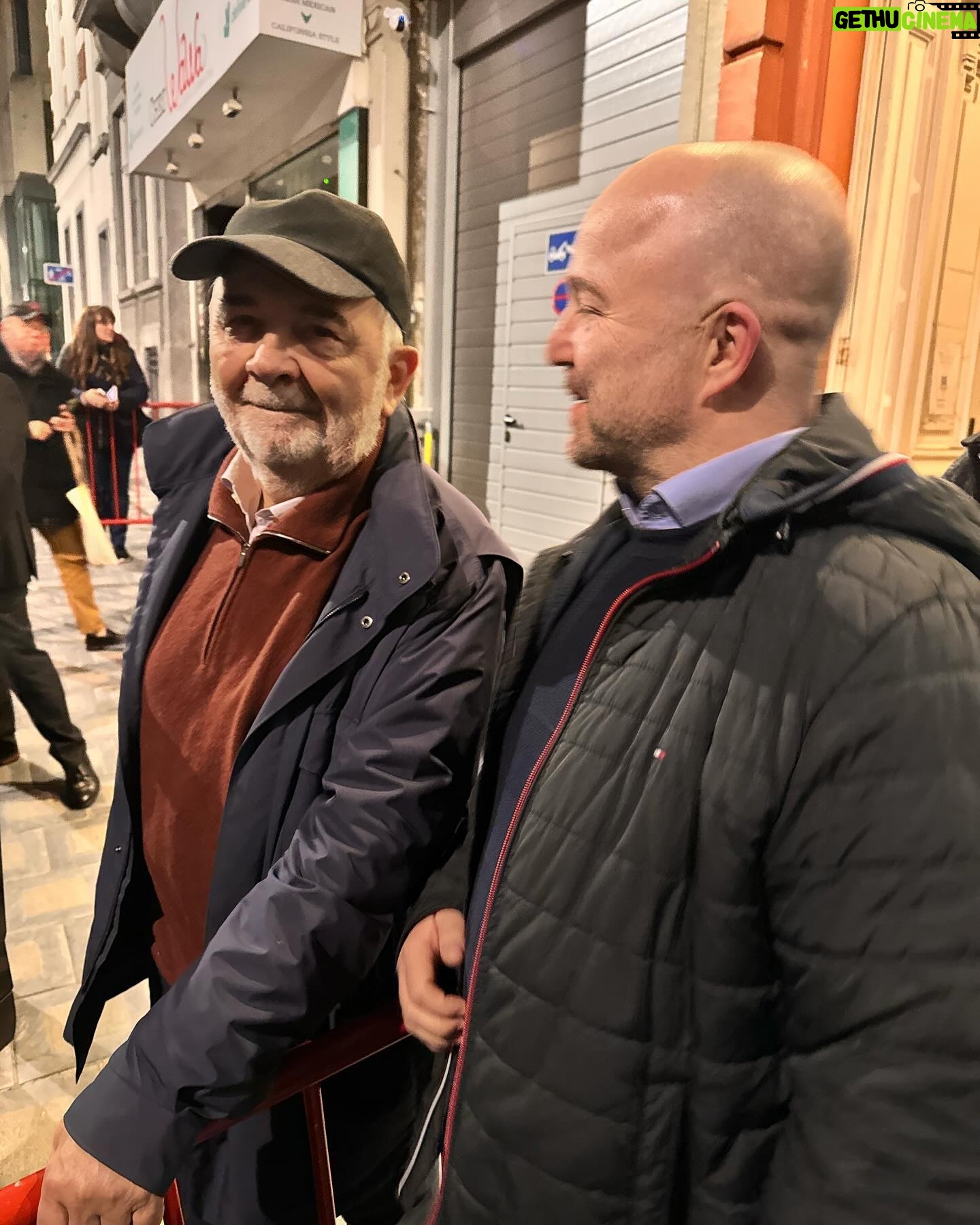 Sven de Ridder - 631 Likes - Merci @gerardjugnot.off !
Always excited to meet cinema heroes!
En merci @lalin_world for being my wingman!
#lejourdukiwi #gerardjugnot #lesroidugags