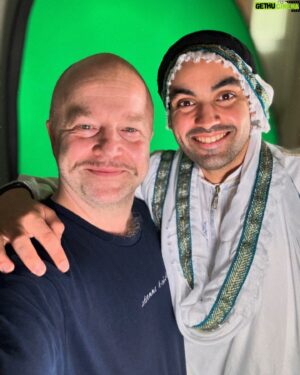 Sven de Ridder Instagram - Ook deze topper heeft een special guest appearance in onze nieuwe zomerkomedie!
Benieuwd wat hij komt doen op onze luchthaven? Boek dan snel je tickets 🛫 voor Hoog In De Lucht!

www.svenderiddercompany.be

#kamalkarmach #svenderiddercompany #bijonsistplezant #surpriseguest