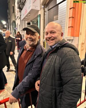 Sven de Ridder Instagram - Merci @gerardjugnot.off !
Always excited to meet cinema heroes!
En merci @lalin_world for being my wingman!

#lejourdukiwi #gerardjugnot #lesroidugags