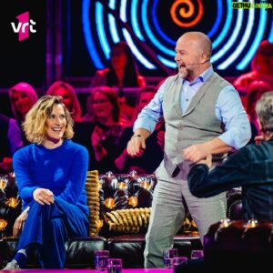 Sven de Ridder Instagram - Het moet niet altijd bleiten zijn op 📺 
Vanavond een lach en een danske, 
met yours truly in “Ik Vraag Het Aan”.

@niels_destadsbader @vrt1be 

#ikvraaghetaan #lachendans #sweetfreedom