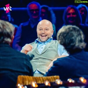 Sven de Ridder Instagram - Het moet niet altijd bleiten zijn op 📺 
Vanavond een lach en een danske, 
met yours truly in “Ik Vraag Het Aan”.

@niels_destadsbader @vrt1be 

#ikvraaghetaan #lachendans #sweetfreedom
