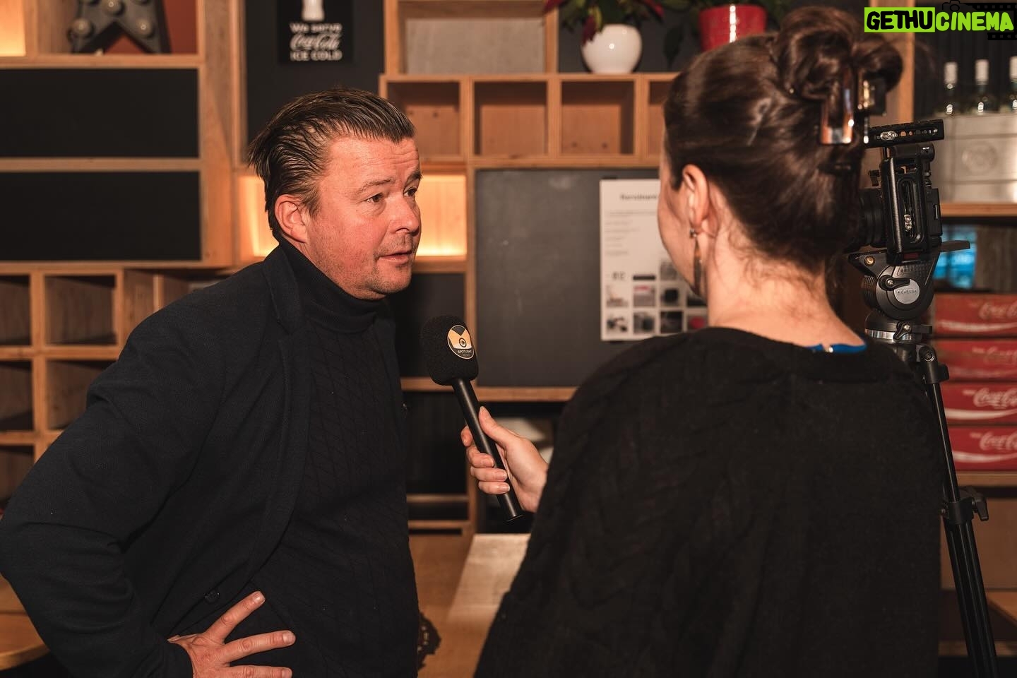 Sven de Ridder - 462 Likes - De persvoorstelling van PRISON PARTY viel in de smaak! Vanaf 29 februari kan je deze zware jongens komedie bewonderen in @theater_elckerlyc
www.svenderiddercompany.be
📷 @its.ive.89
#svenderiddercompany #prisonparty #bijonsistplezant #lente2024