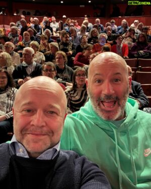 Sven de Ridder Instagram - Merci @gerardjugnot.off !
Always excited to meet cinema heroes!
En merci @lalin_world for being my wingman!

#lejourdukiwi #gerardjugnot #lesroidugags