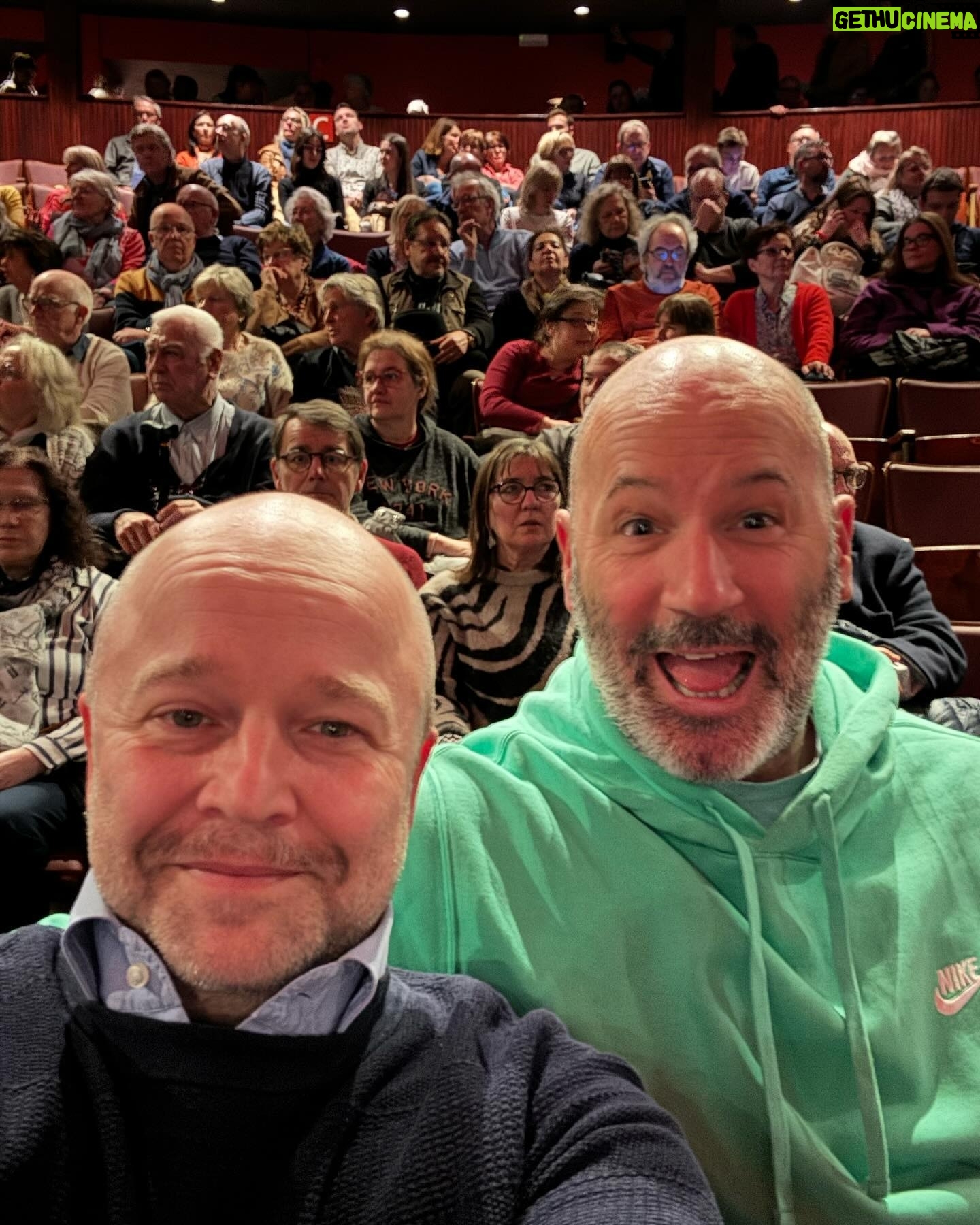 Sven de Ridder - 631 Likes - Merci @gerardjugnot.off !
Always excited to meet cinema heroes!
En merci @lalin_world for being my wingman!
#lejourdukiwi #gerardjugnot #lesroidugags