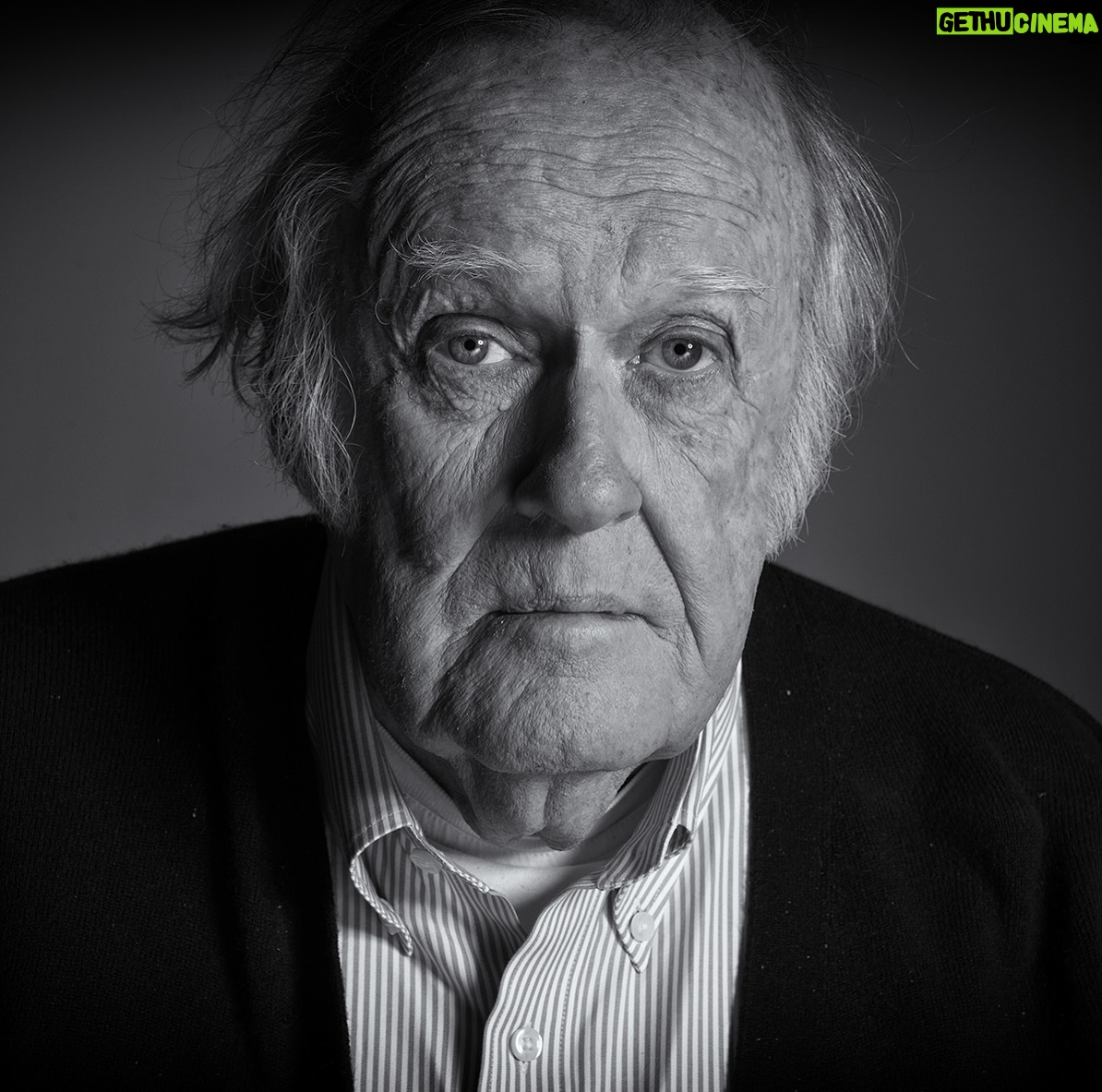 Sven de Ridder - 719 Likes - RIP M.Emmet Walsh, one of the most talented character actors ever. Always happy when he showed up in a movie. 233 IMDB credits, what a career.
#ripmemmetwalsh #88 #missinginaction #bladerunner #reds #critters #knivesout #bloodsimple #thejerk #escapefromplanetoftheapes #serpico #whatsupdoc #thegambler #theprisonerofsecondavenue #slapshot #airport77 #brubaker #ordinarypeople #silkwood #thepopeofgreenwichvillage #fletch #thebestoftimes #wildcats #raisingarizona #harryandthehendersons #nomansland #milagrobeanfieldwar #sunset #natrowmargin #svensclassicmovies