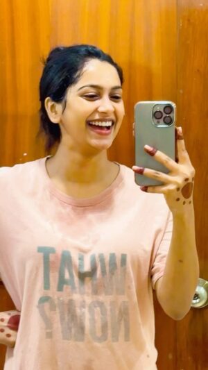 Swathi Konde Instagram - Early morning 3:23……after packup alaparai🥴🤭😂