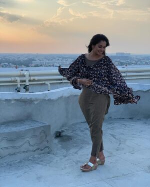 Swathi Konde Instagram - When sky meets me ⛅️

Wearing @yaradesigners 

#cloud #view #photographer #follow #bluesky #skyporn #beauty #life #tree #water #trees #instadaily #amazing #night #happy #italy #green #sunsets #city #cielo #sunsetphotography #light #architecture #moon #flowers #instalike #skyline #adventure #a #explore