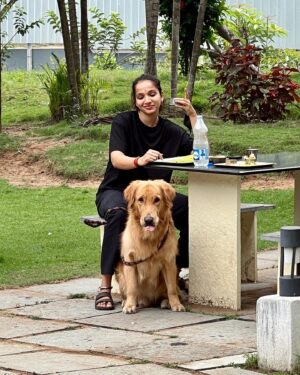 Swetha Gai Instagram - Two favourite moments from the past week! 

Been taking a huge break from social media to focus on practice, family, work, studying and training.

Being surrounded by people who genuinely love, accept and most importantly make me a better person is a special feeling♥️

Immensely empowered and happiest in this space 🤗
#lifeupdate #myelement