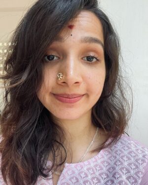 Swetha Gai Instagram - There is a reason I don’t post selfies 🙄

Swipe to see. 

Yes yes. I know I am/ I was a model 🤣

I can’t keep my face straight. You will find very few normal pictures of me on my phone. How do you guys do it man? 
I just can’t 🤷🏻‍♀️🤷🏻‍♀️

#crackpotalert #selflove #selfielove #iamalsoamodel #dontmakefunofme
