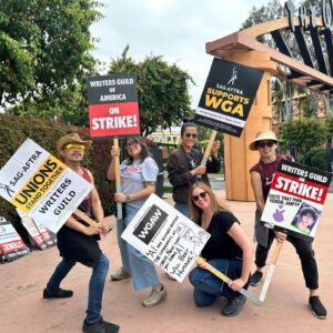 Sydney Viengluang Instagram - Laos Angeles out here supporting our WGA siblings! 

#wgastrong #wgastrike #laosangeles