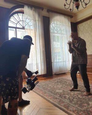 Széki Attila Instagram - Forgunk 🎬📽️ 

CURTIS / KEGYELEM 07.25

@jimydirector 
@mayer_zoltan_hsc 
@marschalgreta 

@hotelpalota.lillafured