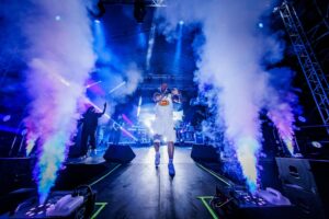 Széki Attila Instagram - Erdély ,Szeretlek 🙏🏽💜

@vibefesztival 

#CURTIS #TEAMCURTIS 

📸 @dominikuszphotography