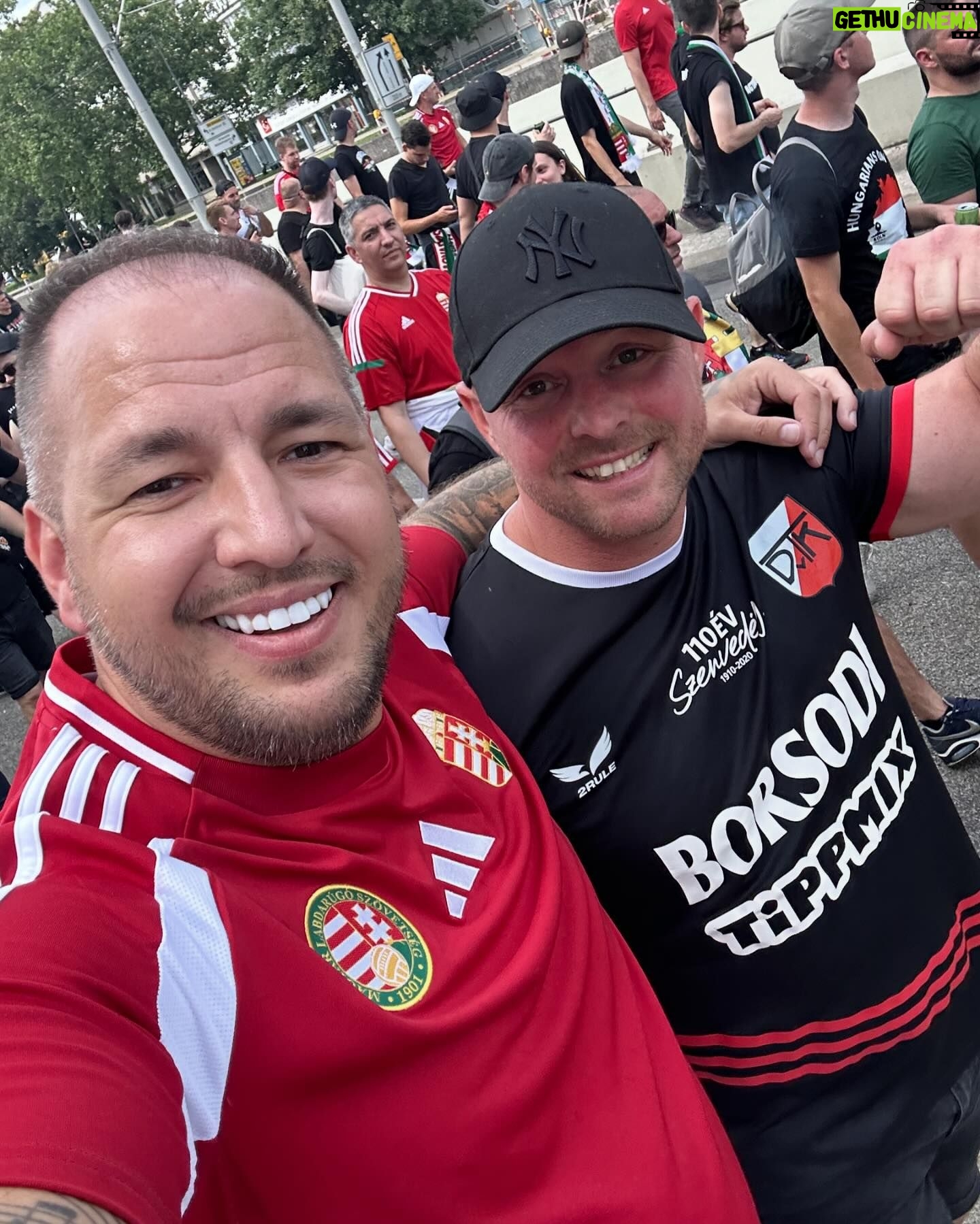 Széki Attila - 10.9K Likes - ITTHON VAGYUNK👑🇭🇺😎🔥
#hajramagyarok