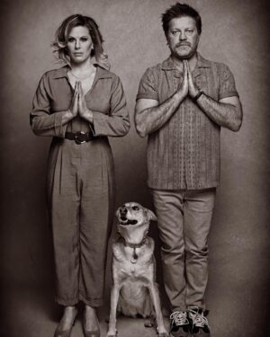 Szonja Oroszlán Instagram - Tavaly ilyenkor #brigiésbrúnó Halloween-t tartottam. Idén se legyen másképp. Azóta Szentháromság lettünk 😂🧟‍♀️🧟🐕👻🎃#happyhalloween #weirdcouple #actors #mydog #honey @szabogyozo.official