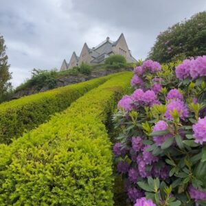 Szonja Oroszlán Instagram - Azért itt szívesen lennék királylány… 🏰👸🇳🇴 #castle #gamlehaugen #norway #bergen #tourist #travel #beauty #holiday
