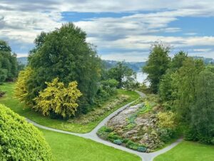 Szonja Oroszlán Instagram - Norvègia megjöttem!!! 🇳🇴🥳🤗 #travel #tourist #holiday #norway #bergen #nature #outdoors #skandinavia