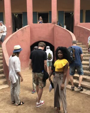 Tabita Best Instagram - Illa de GORÉE: el costat fosc de la història, on encara pots sentir les ànimes, l'horror, el genocidi que van cometre els colonitzadors amb el comerç d'esclaus, els meus ancestres. // Île de Gorée : le côté obscur de l’histoire, où vous pouvez encore sentir les âmes, l’horreur, le génocide commis par les colonisateurs avec le commerce d’esclaves, mes ancêtres. // Isla de GOREE: el lado oscuro de la historia, donde todavía puedes sentir las almas, el horror, el genocidio que cometieron los colonizadores con el comercio de esclavos, mis ancestros. // GOREE island: the dark side of history, where you can still feel the souls, the horror, the genocide committed by the colonizers with the slave trade, my ancestors.

#goree #africa #history #slaves #senegal #dakar