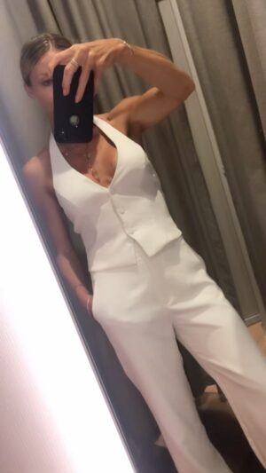 Tabrett Bethell Instagram - Love me a white suit 

📸📸📸