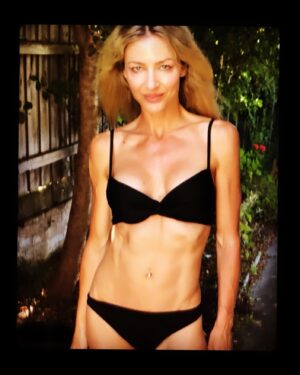 Tabrett Bethell Instagram - Yesterday being snapped 
📸📸📸

#intothelight