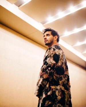 Tahir Raj Bhasin Instagram - effortless

Images : @bharat_rawail
Style : @pallakhshah
MuA : @namratagurbanihairandmakeup
Wardrobe : @yavi @inoxjewelryin
Video : @onegreymood
.
.
.
.
.
disclaimer // herbal cigarettes were used while shooting for these images. smoking kills.