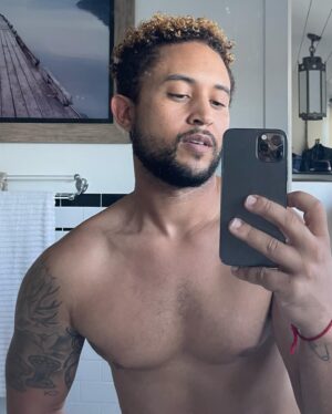 Tahj Mowry Instagram - I'm stained yuh, but look at that boy maintain

🎨: @kauigoodwyn