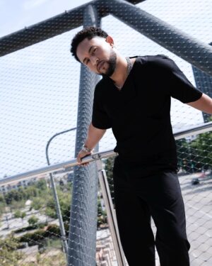 Tahj Mowry Instagram - Always lookin’ fresh, got that green in my diet 

@okmagazine 
@foreman.dean