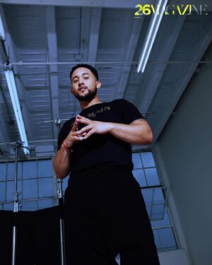 Tahj Mowry Instagram - @26magazine 🧘🏽‍♂️

“Today is all I have, so what can I do to be an example to the people around me today? What can I do to have more peace & more joy today, -let me go do those things! Just having that mindset of ‘hey, today is the only day I have, let me stay in the present, let me be present in these great experiences that I'm having right now & not stress about things of tomorrow or things that I can't control’. More life is here, more life is now”.

#linkinbio 🖤 
Editor In Chief   Photographer: @Corey.Guevarra Wardrobe: @mediaplaypr
Barber: @JamalTsuperstarbarber
Groomer: @annettechaisson_mua