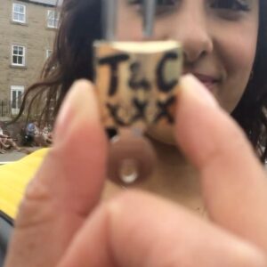 Taj Atwal Instagram - The hardest goodbye. 🕊️ Chesca Joy 🕊️

This is how I choose to remember you. Gate crashing my bath time, glass of wine in hand (with a straw & out of a tumbler!) chatting shit with a laugh as loud as mine & ALWAYS wearing my clothes. 

The biggest lesson I have learnt from loss? Hold your friends close & hold your best ones even closer. Forgive the petty arguments. Don’t sweat the small stuff. Hold each other’s hands. 

You laughed hard. You loved even harder. 
I love you I love you I love you 
I’ll see you on the dance floor in the next lifetime  X 💕 

🤍