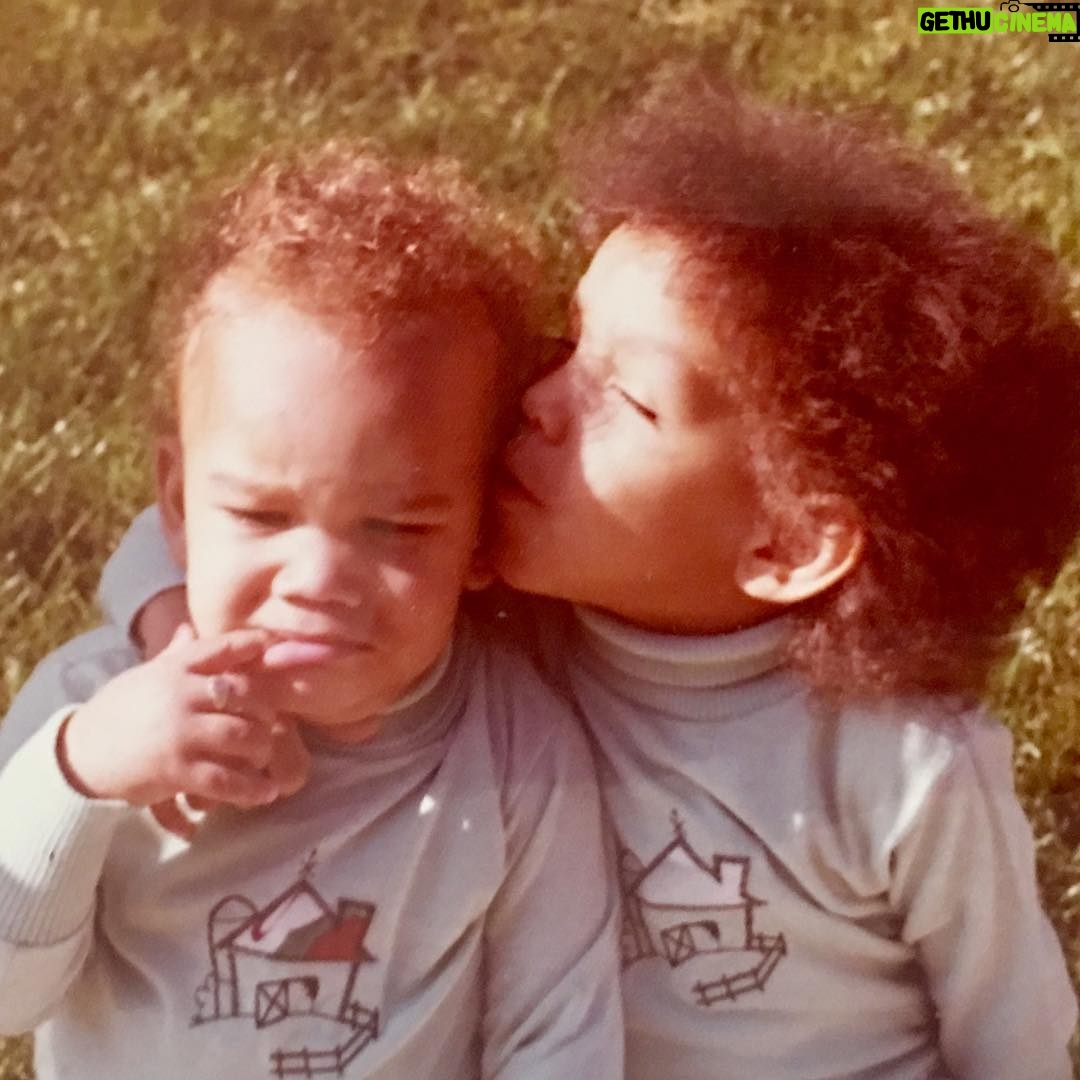Taj Jackson - 3.3K Likes - Happy birthday to my younger brother @tarylljackson. It’s always been great with you as my sidekick 😝Don’t worry, Junkrat’s got you Doomfist. Love you bro
Taj
