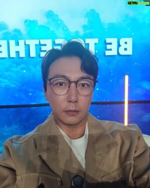 Tak Jae-hoon Instagram - #tvn드라마 #성스러운아이돌 #열일하시는스텝분들감사합니다