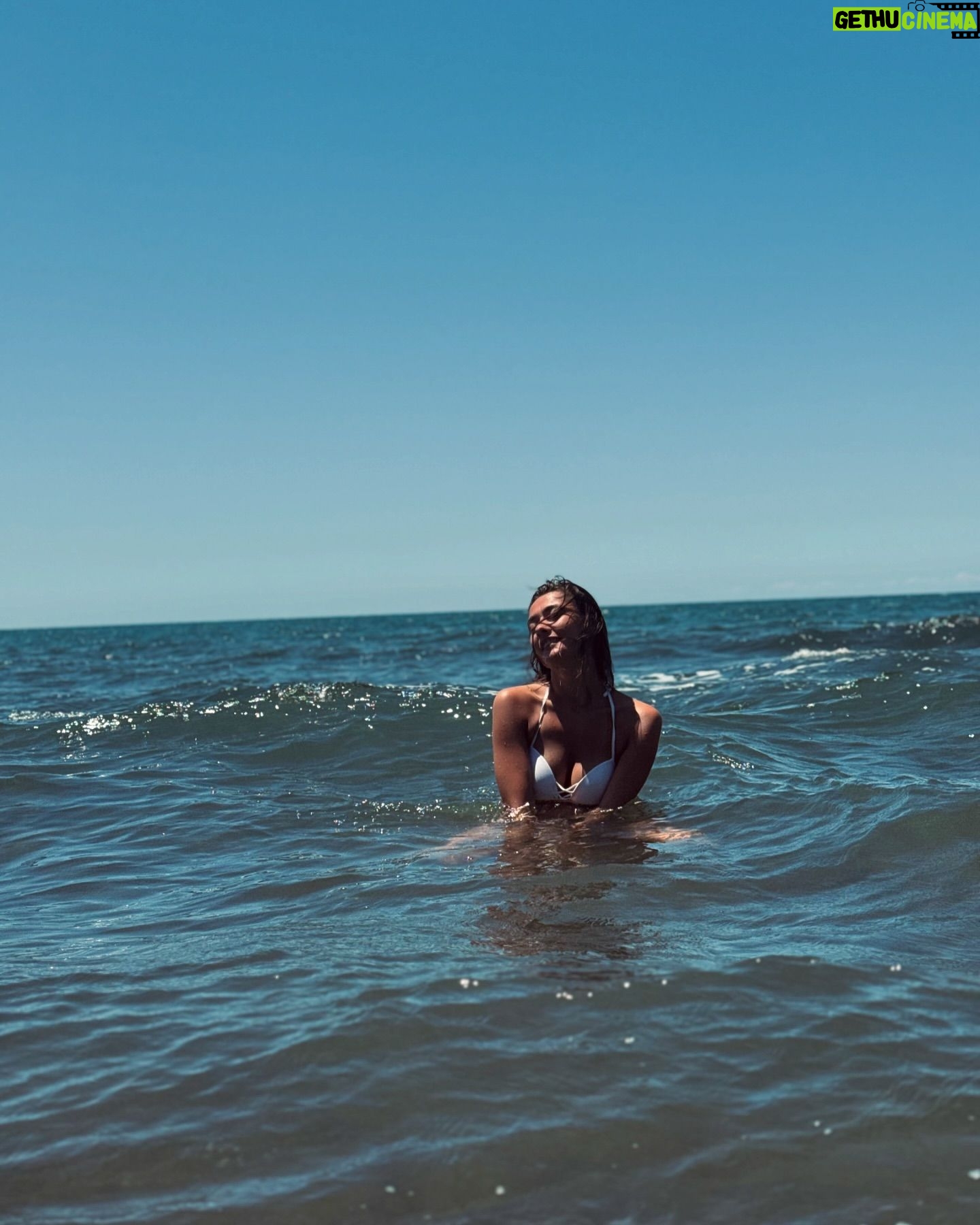 Tako Tabatadze - 0.9K Likes - 🤍🏝️
📸 by @mariamskhulukhia ☀️