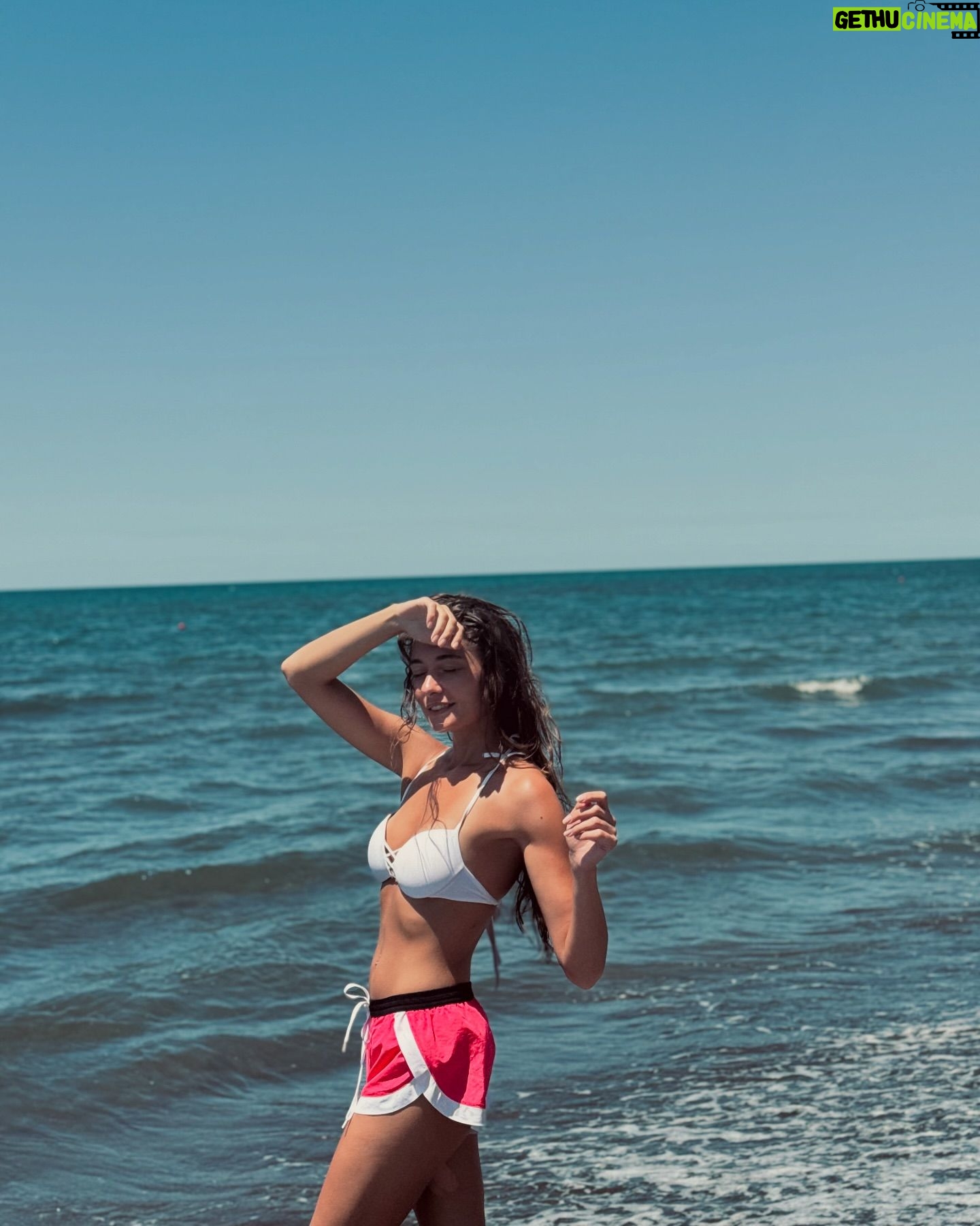 Tako Tabatadze - 0.9K Likes - 🤍🏝️
📸 by @mariamskhulukhia ☀️