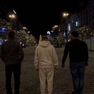 Taleh Yuzbayov Instagram - Praqa. Daha canlı, daha ucuz və daha əyləncəli. Məncə bu şəhəri sevməmək mümkün deyil. Avropda son günümüz məhz bu şəhərdə oldu və dadı damağımda qaldı. @aviasales.az -ın təqdim etdiyi biletlərlə geri döndük! Növbəti səfərlərədək!