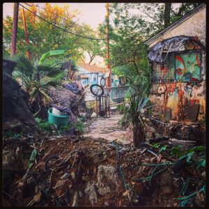 Taliesin Jaffe Instagram - Walking through Dallas tonight, we came across a strange house...