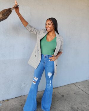Tamberla Perry Instagram - A lil Friyay fashion for ya..
braids by @shawnna818 
📷 bryan leder 

#fridayfashion #bellbottoms #stylish #styledbyme #fashion 
#fashionforward #fashionista